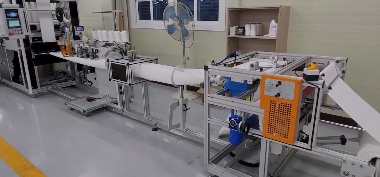 Star Machine uporablja avtomatske šivalne stroje za izdelavo filtrskih vrečk in izboljšanje učinkovitosti